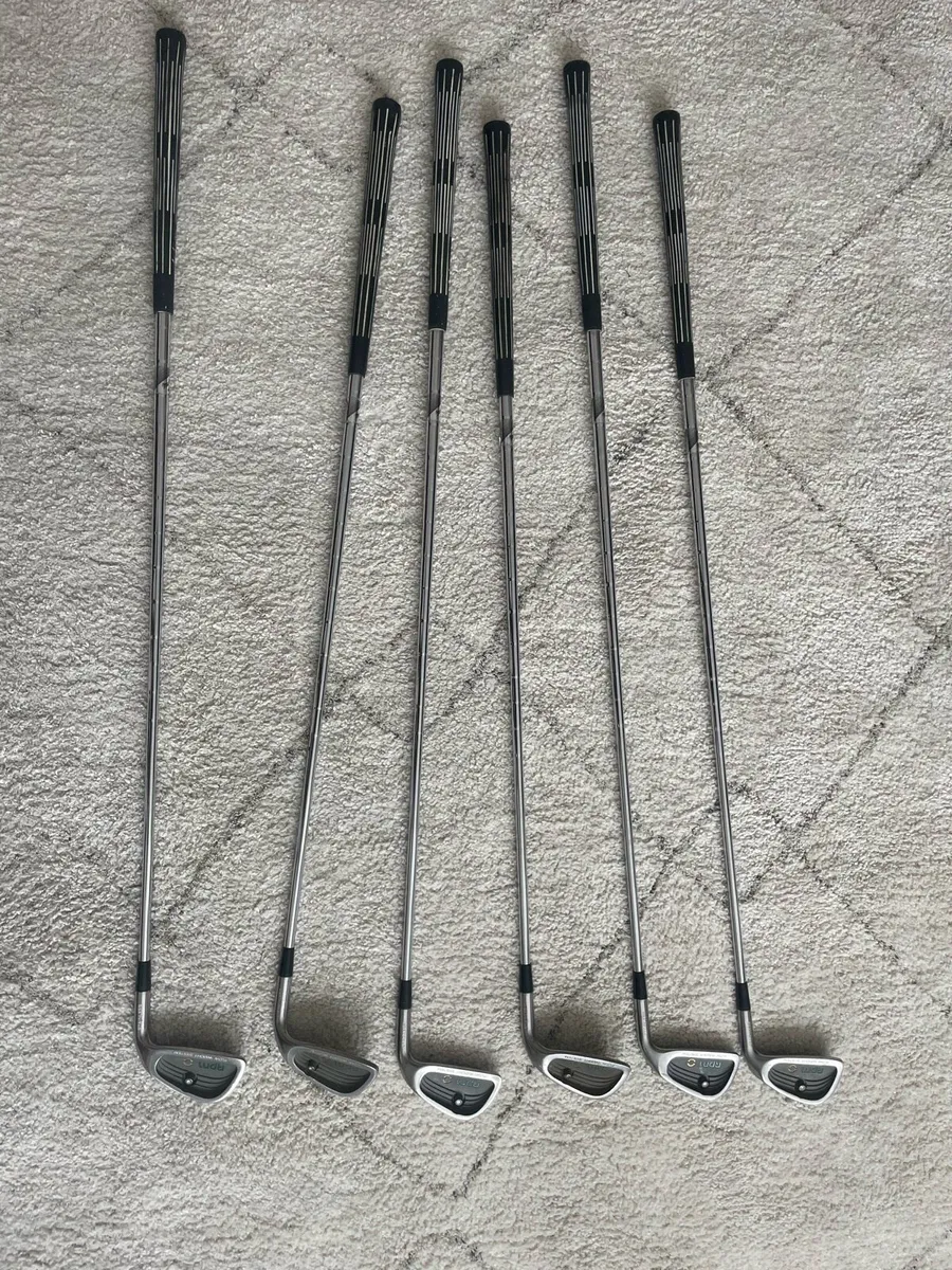 McGregor golf club set - Image 1