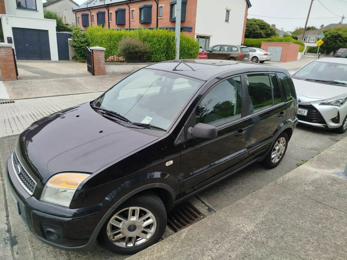 Ford Fusion 2009 - Image 2