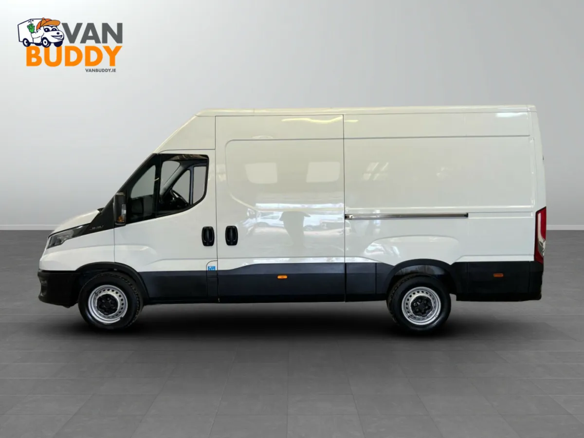 Iveco Daily 2.3D HPI 14V 35S 3520 MWB High Roof Eu - Image 2