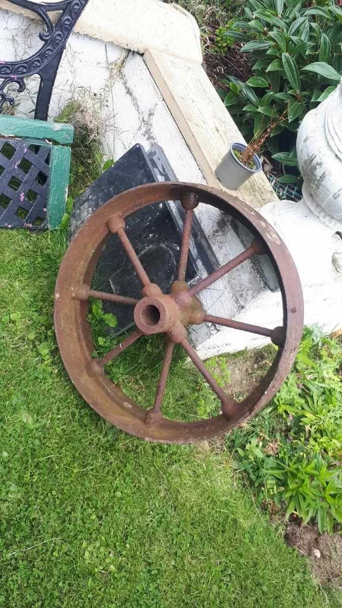 Cast iron wheel