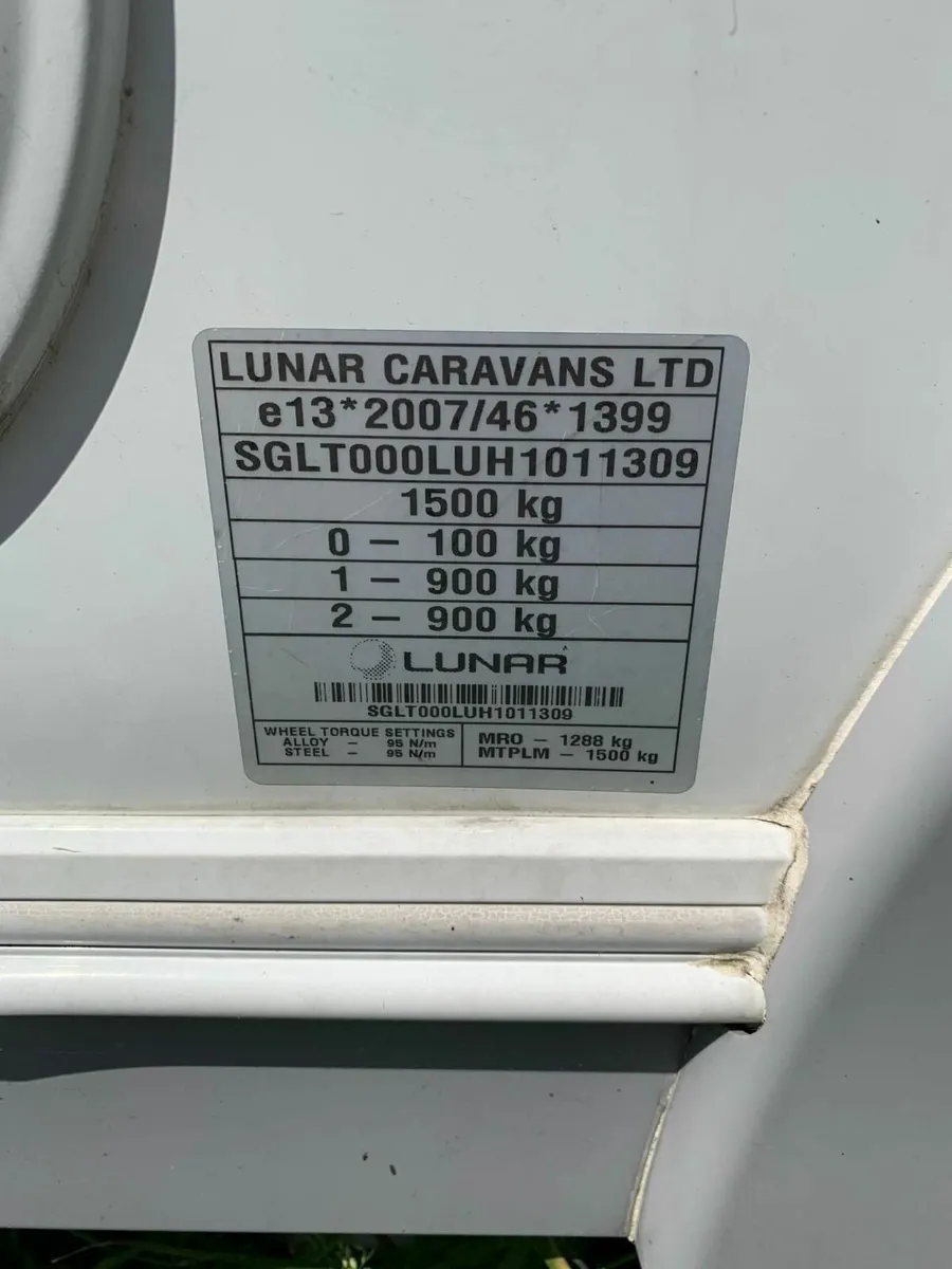 2017 Lunar Venus 620 Caravan for Sale - Image 3