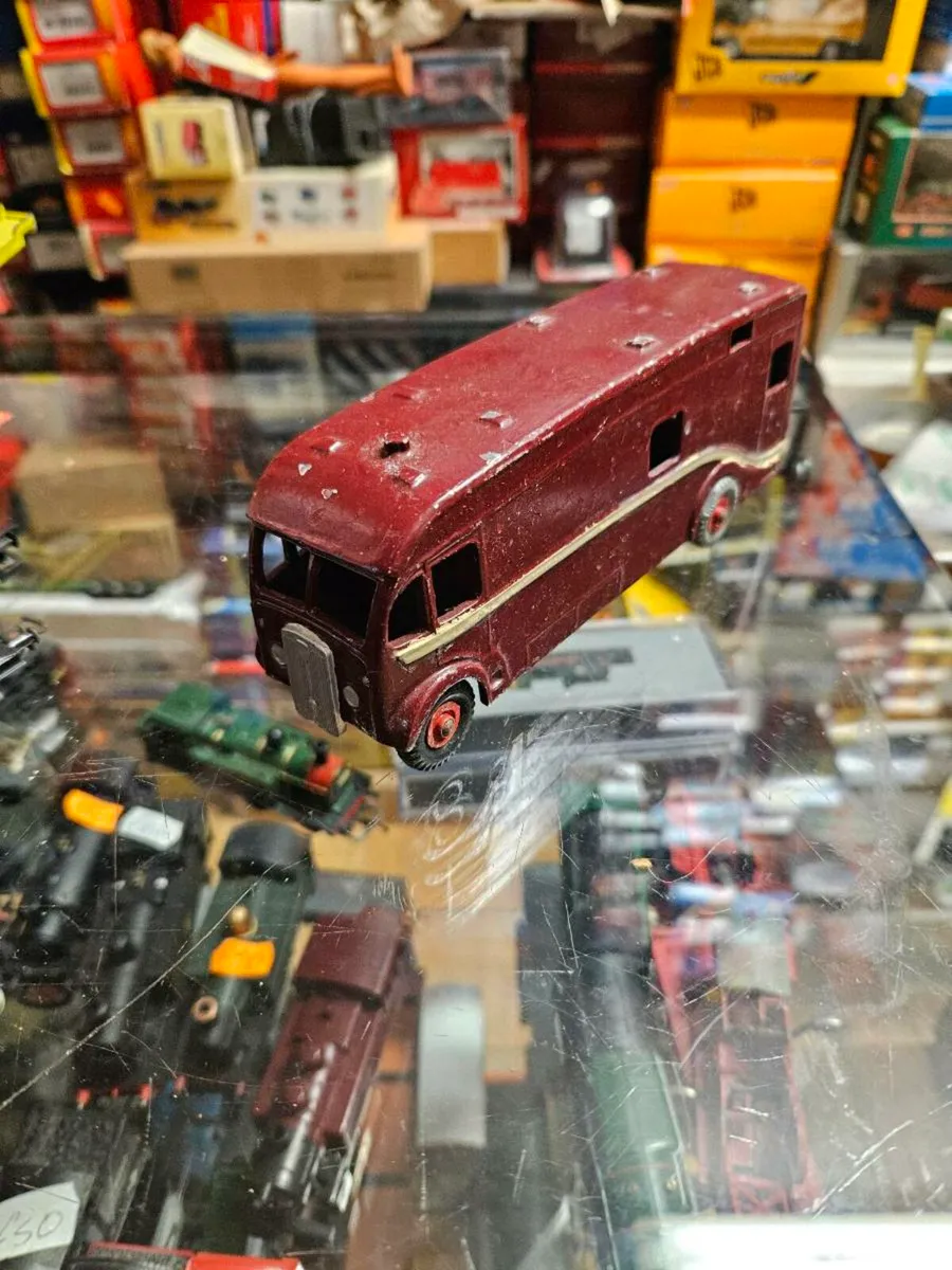 Dinky 1950's Horse Box - Image 1