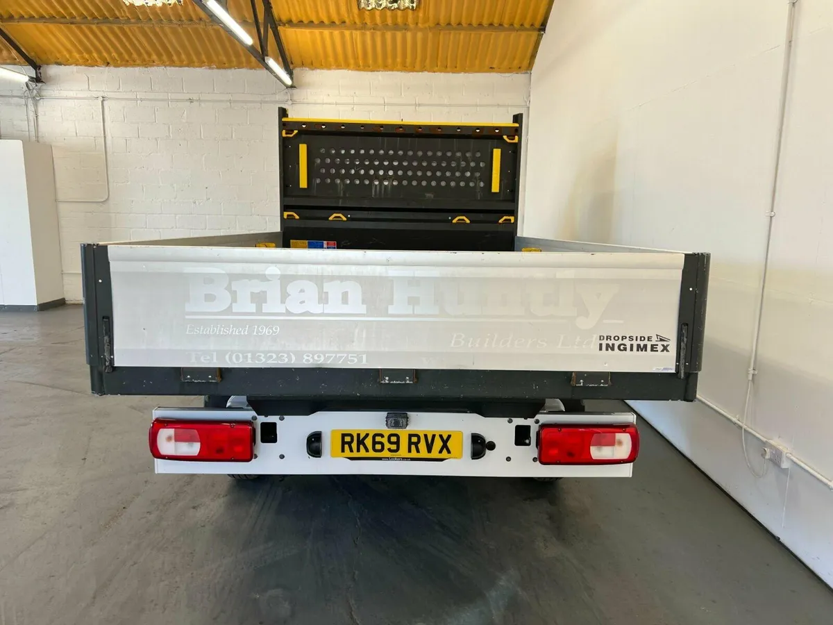 Volkswagen Crafter 2.0 TDI CR35 BlueMotion Tech St - Image 4