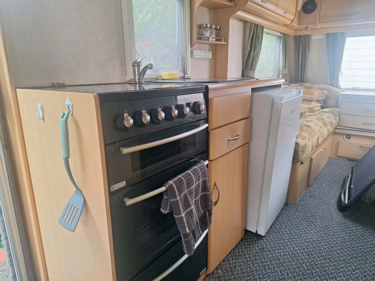 CARVAN FULLY EQUIPPED - Image 3