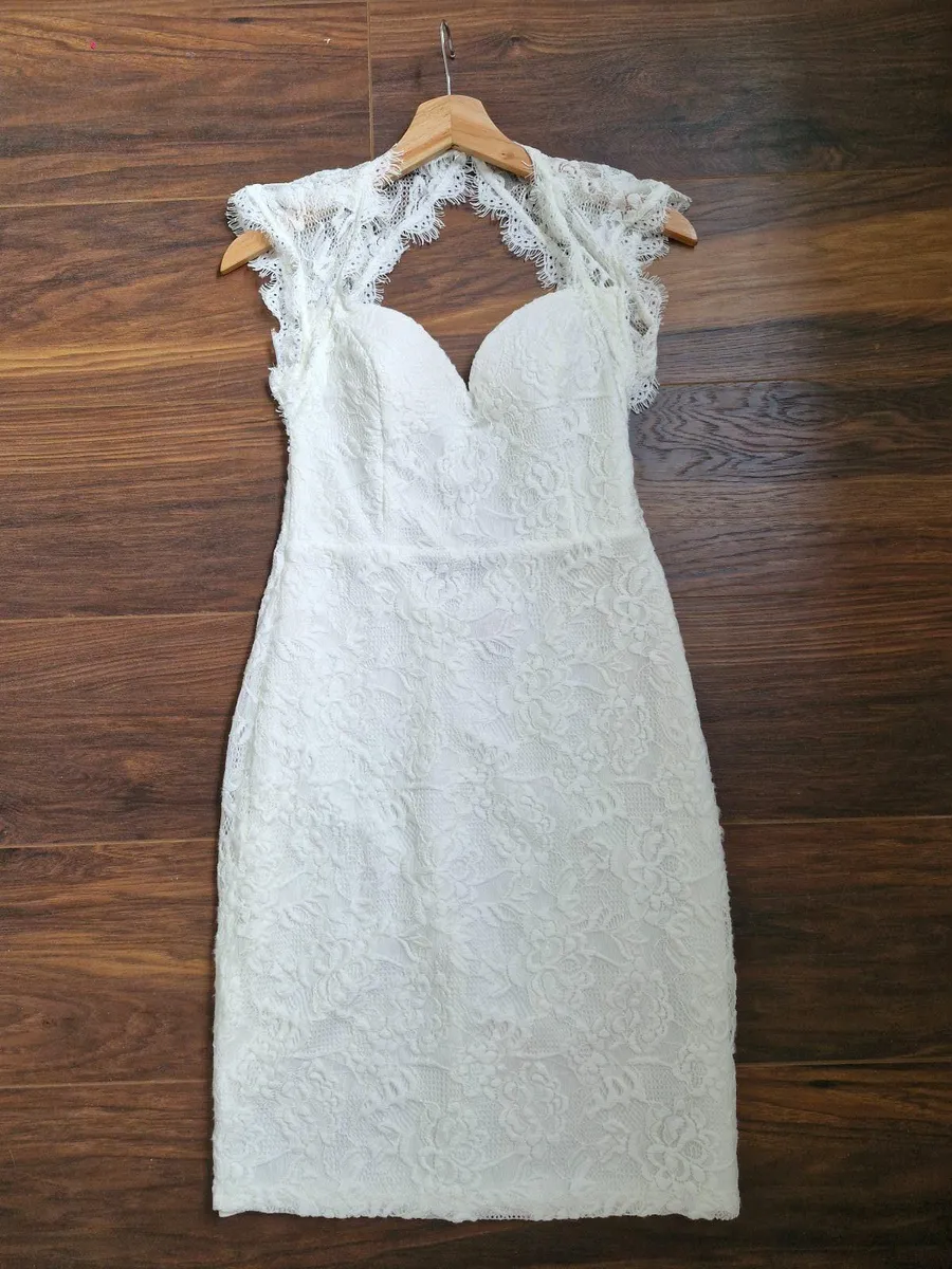 Beautiful white lave dress - Image 1