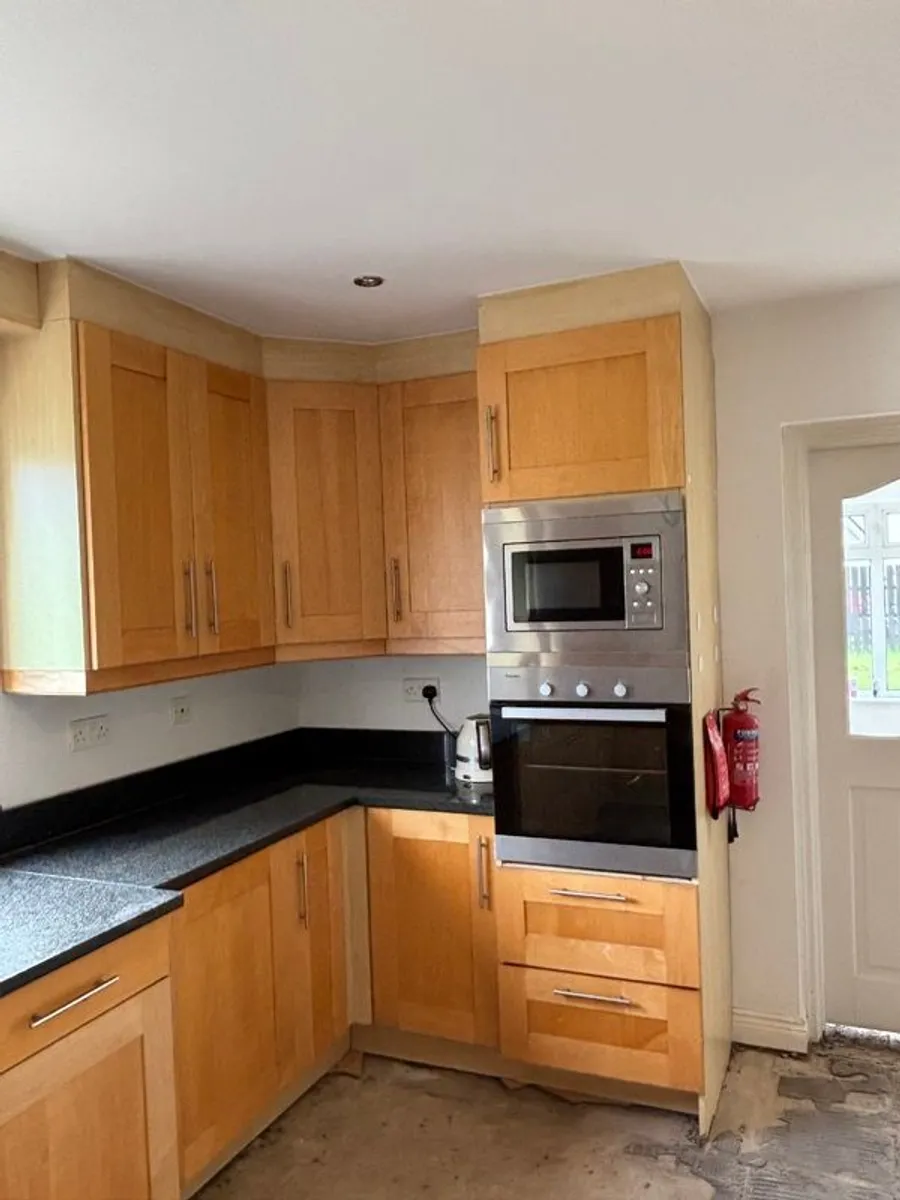 Full Kitchen - Image 2