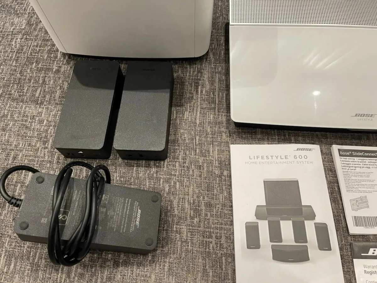 BOSE LIFESTYLE 600 HOME THEATRE SYSTEM - Image 1