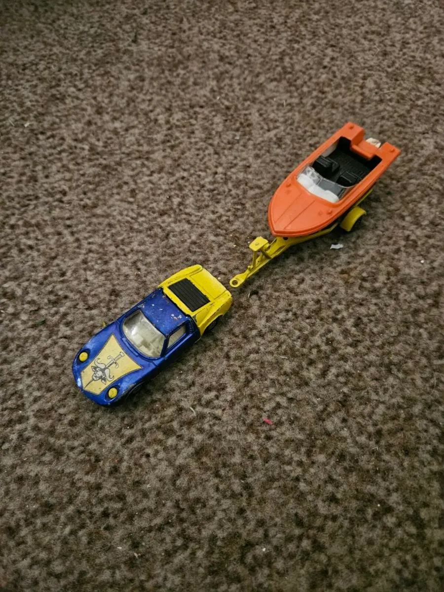 Matchbox Superkings Lamborghini Miura & Speedboat - Image 1