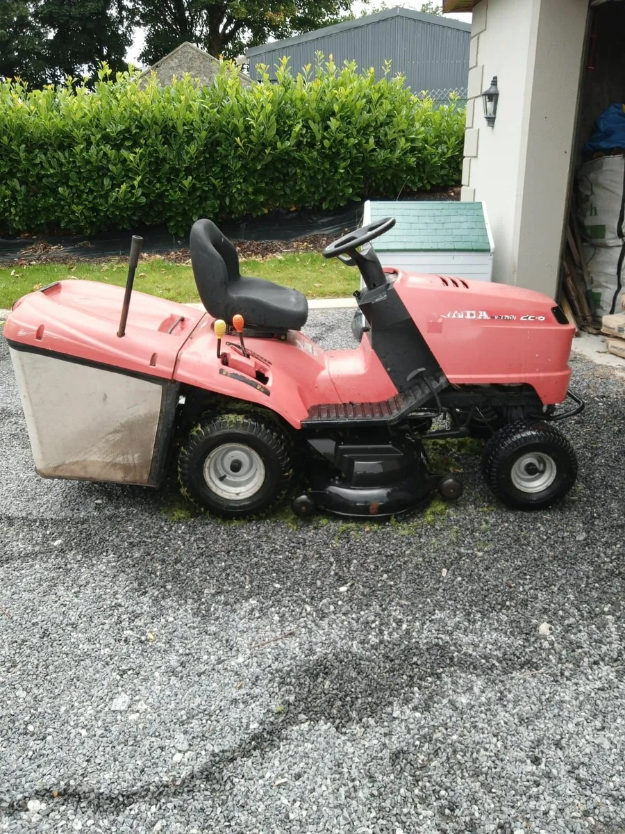 Honda ride on lawnmower - Image 2