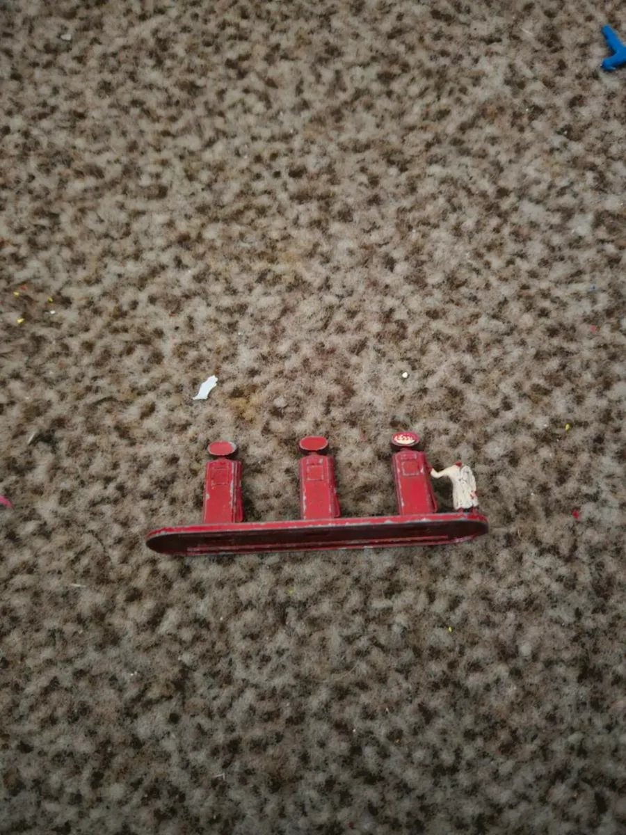Matchbox Lesney Petrol Pumps - Image 1