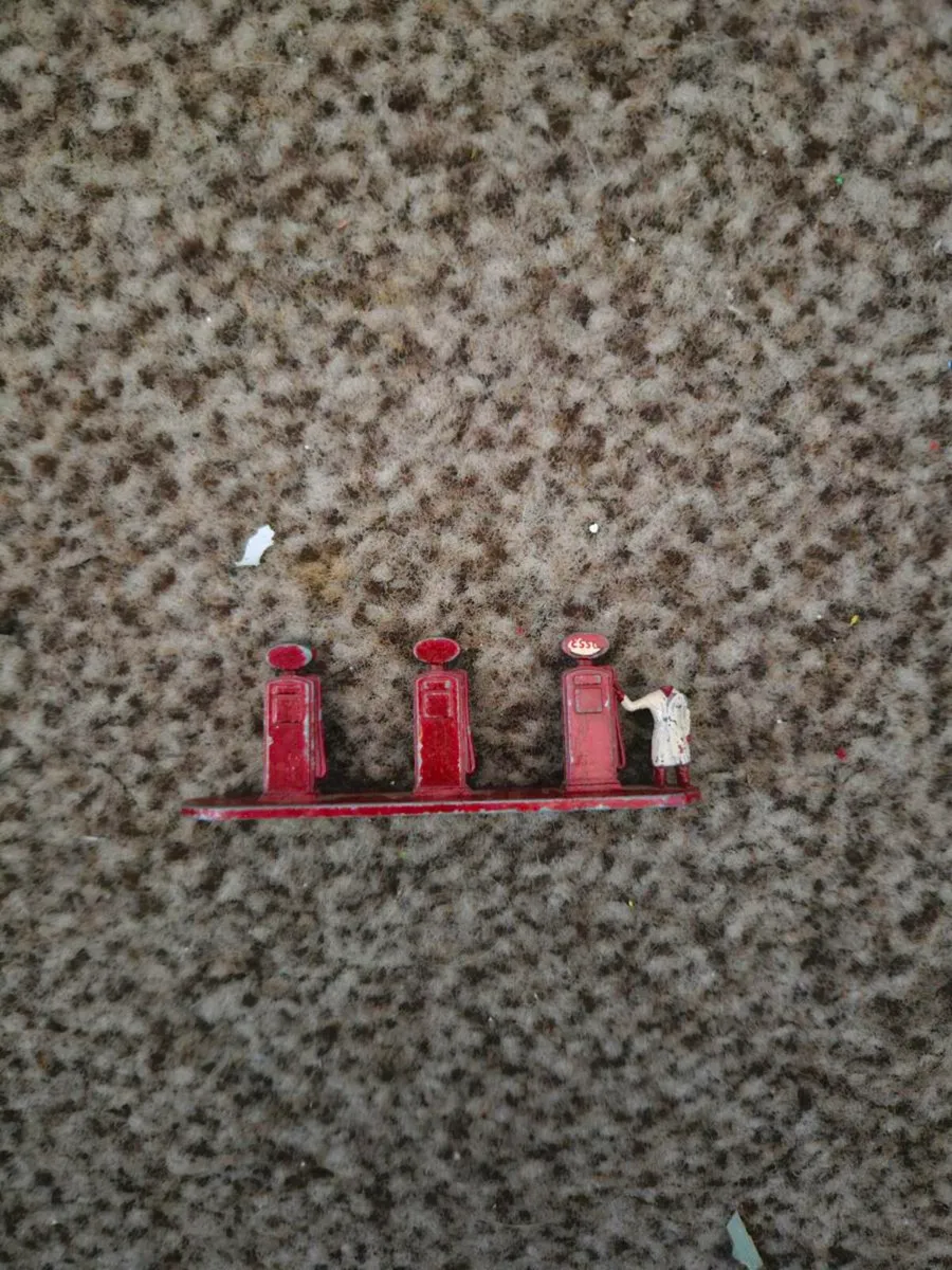 Matchbox Lesney Petrol Pumps - Image 2