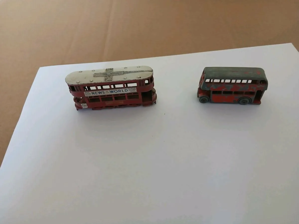 VINTAGE LESNEY  MODELS - Image 1