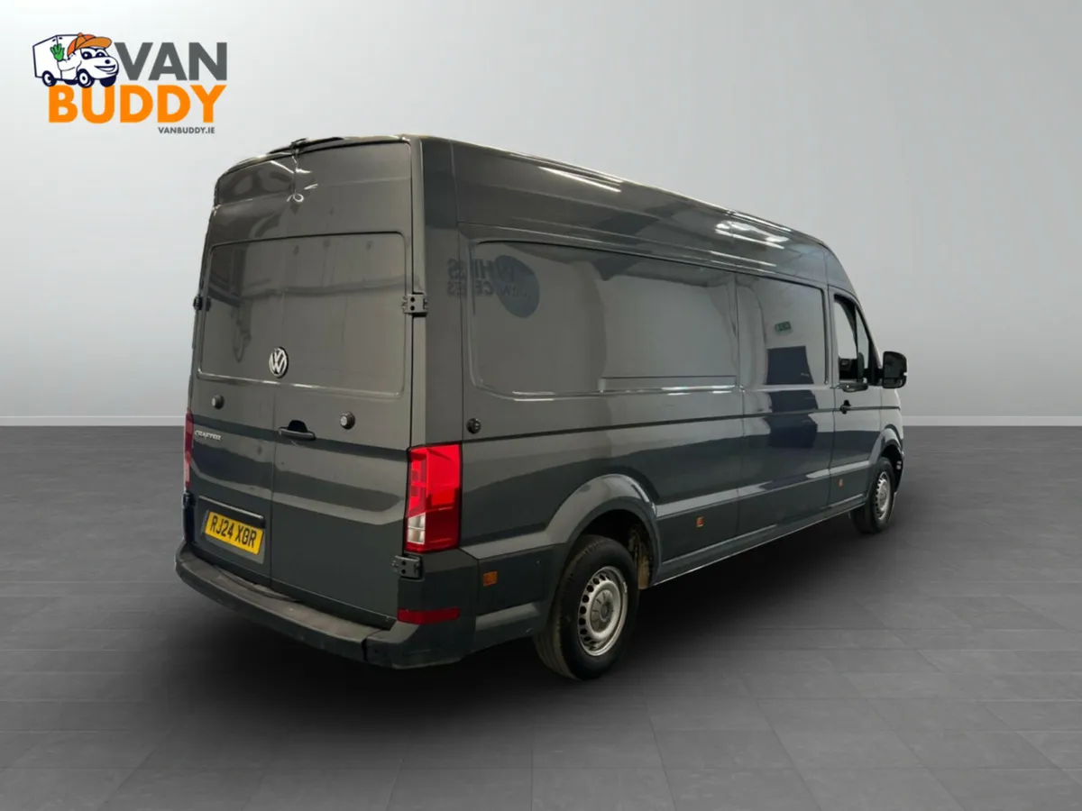 Volkswagen Crafter 2.0 TDI CR35 Commerce Plus Auto - Image 3