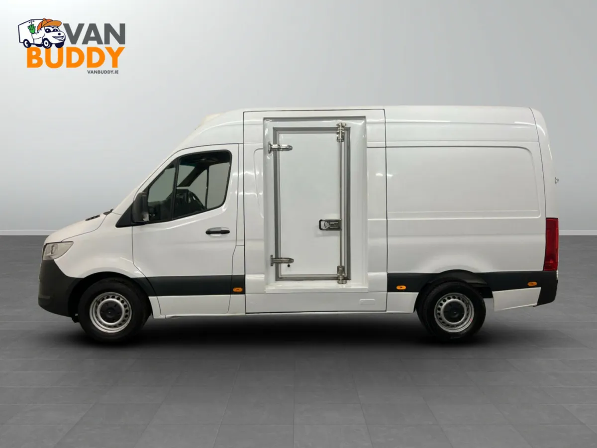 Mercedes-Benz Sprinter 2.1 314 CDI Progressive RWD - Image 2