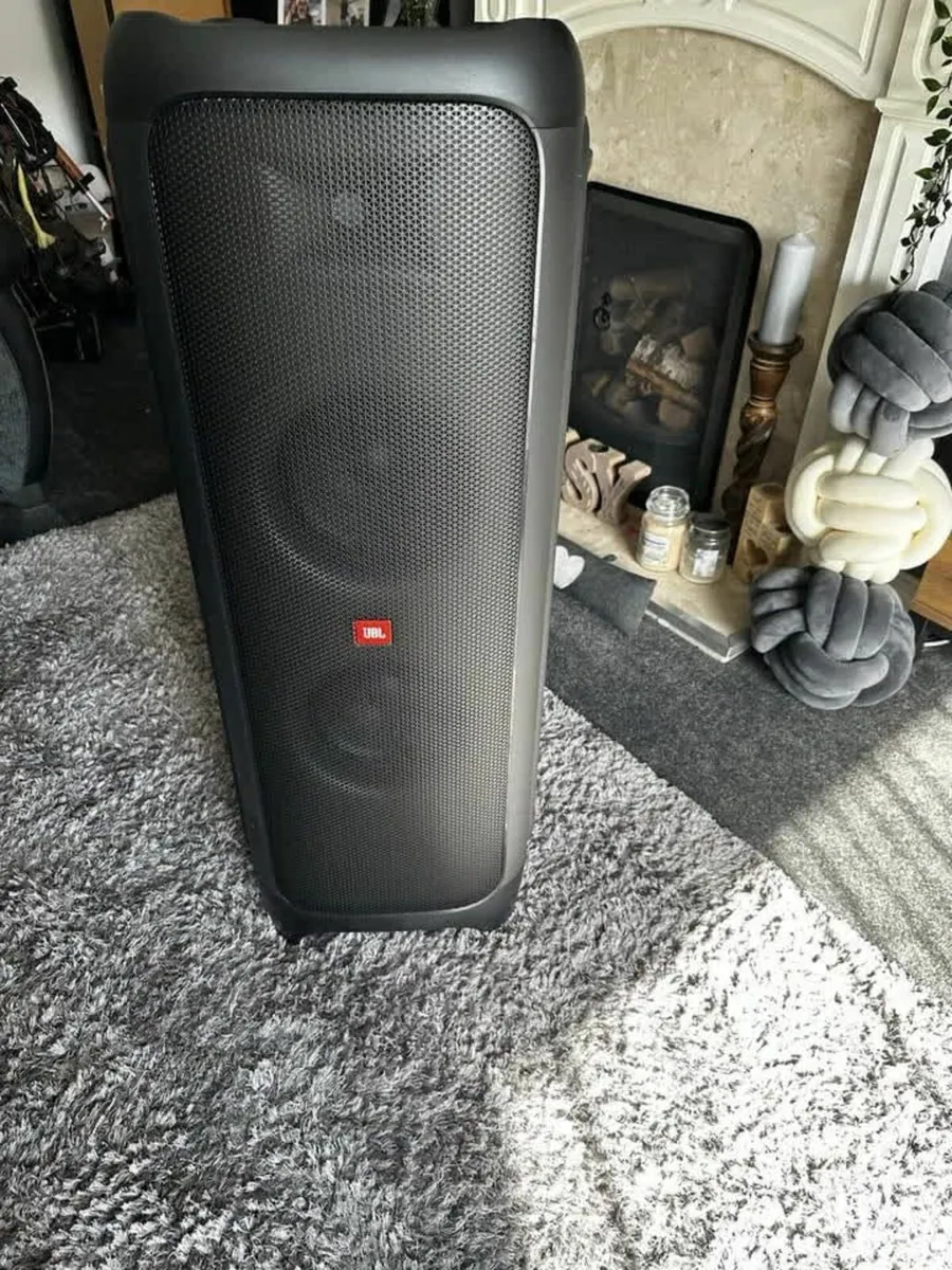 JBL Partybox 1000 - Great Condition - Image 2