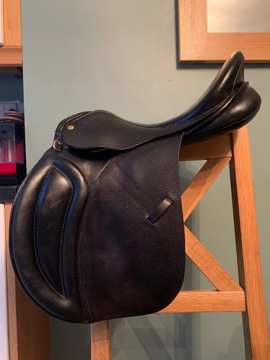 17.5” GP Saddle - Image 1