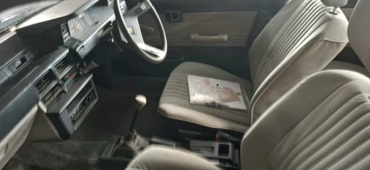 Toyota corolla - Image 3