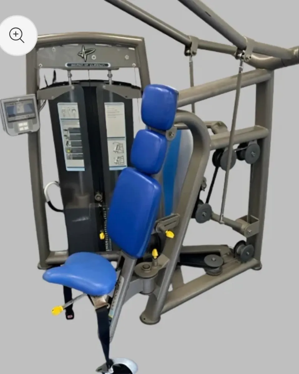 Pulse seated lat pulldown - Image 1