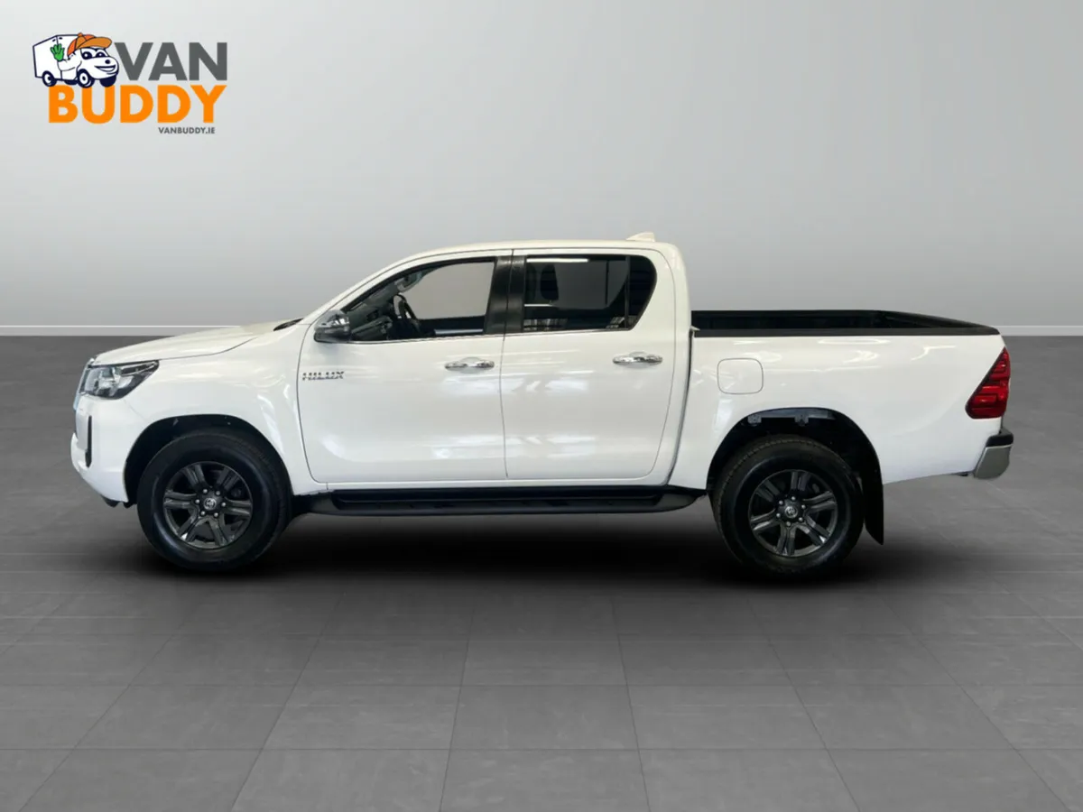 Toyota Hilux 2.4 D-4D Icon Auto 4WD Euro 6 (s/s) 4 - Image 2