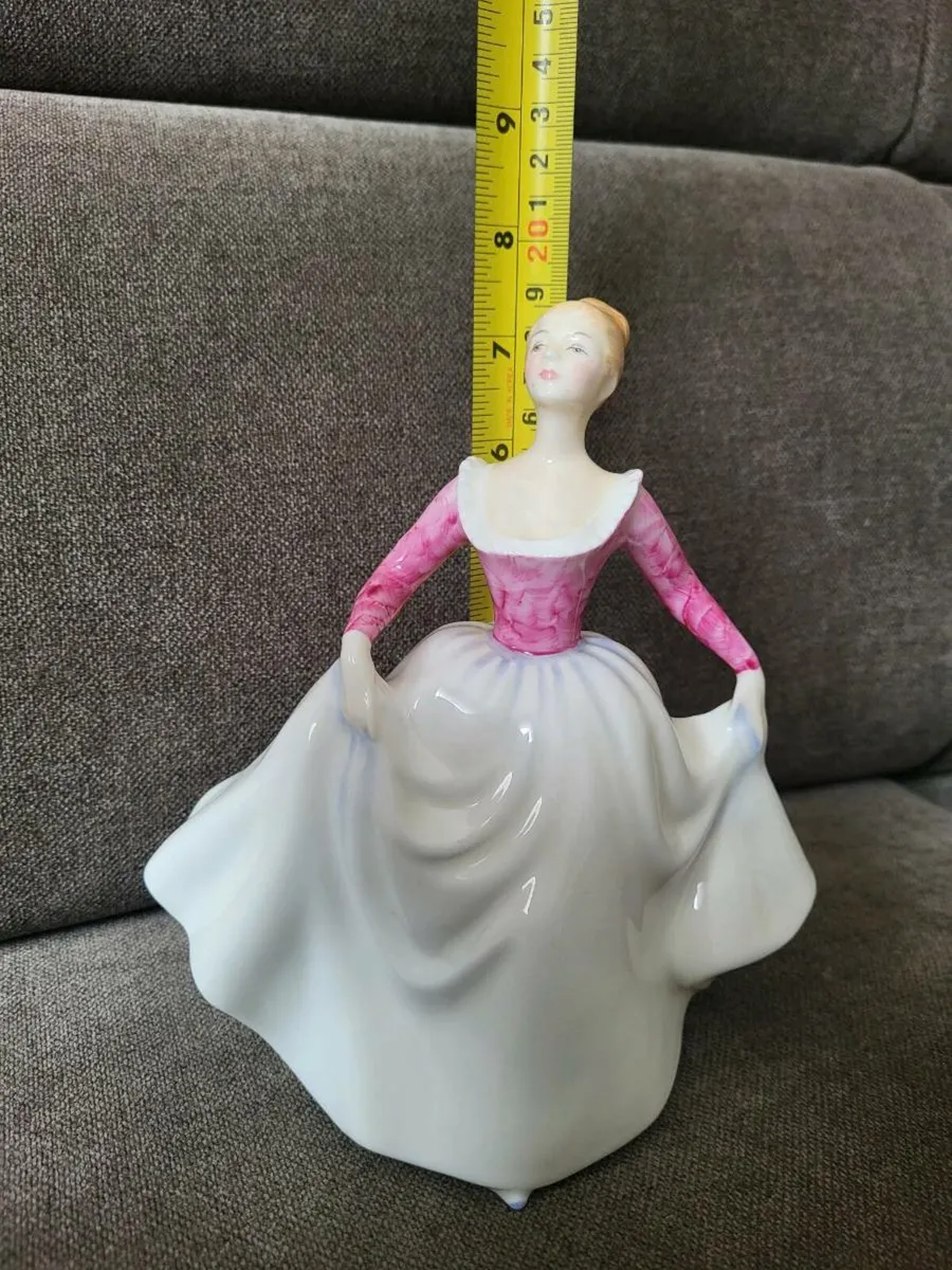 Royal Doulton HN3265 LISA. - Image 2