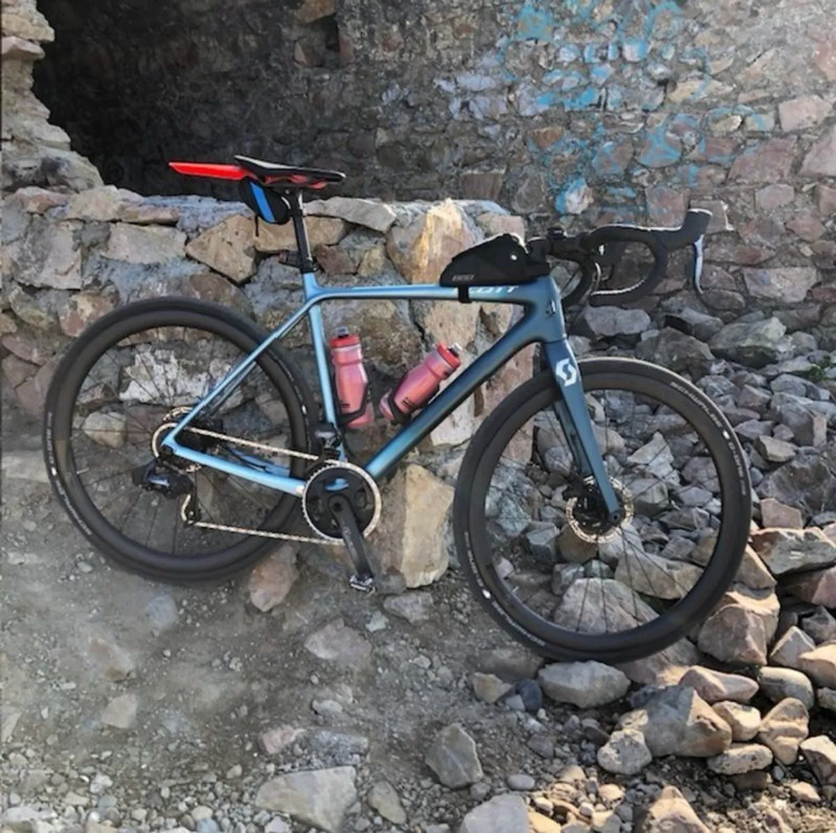 Scott Addict Gravel 10 - Image 1