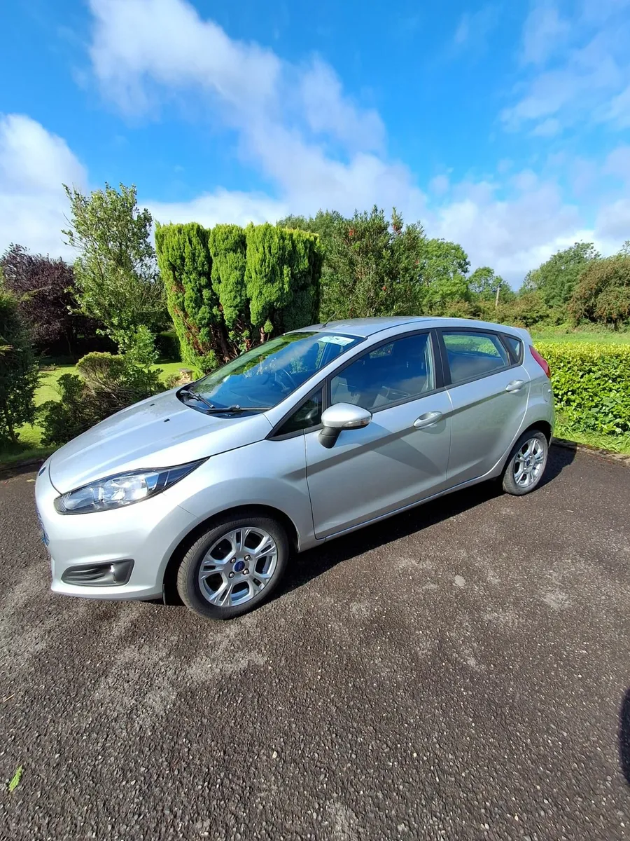 Ford Fiesta 2014 - Image 2