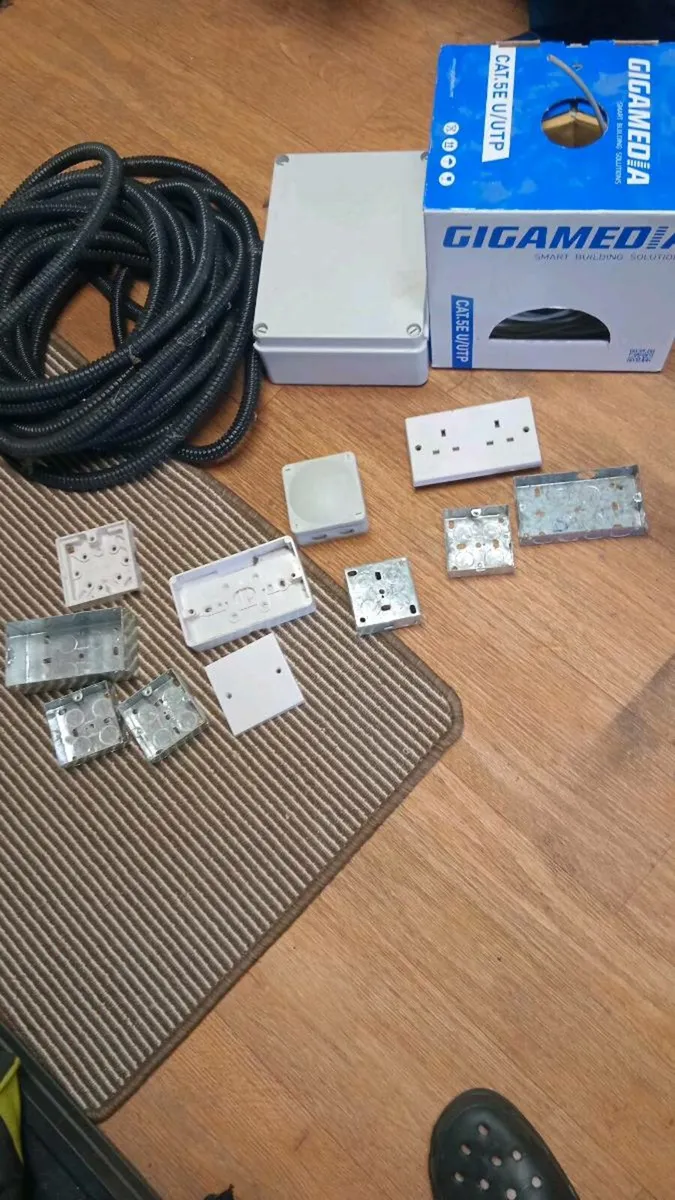 Electrical, cat 5 cable - Image 1