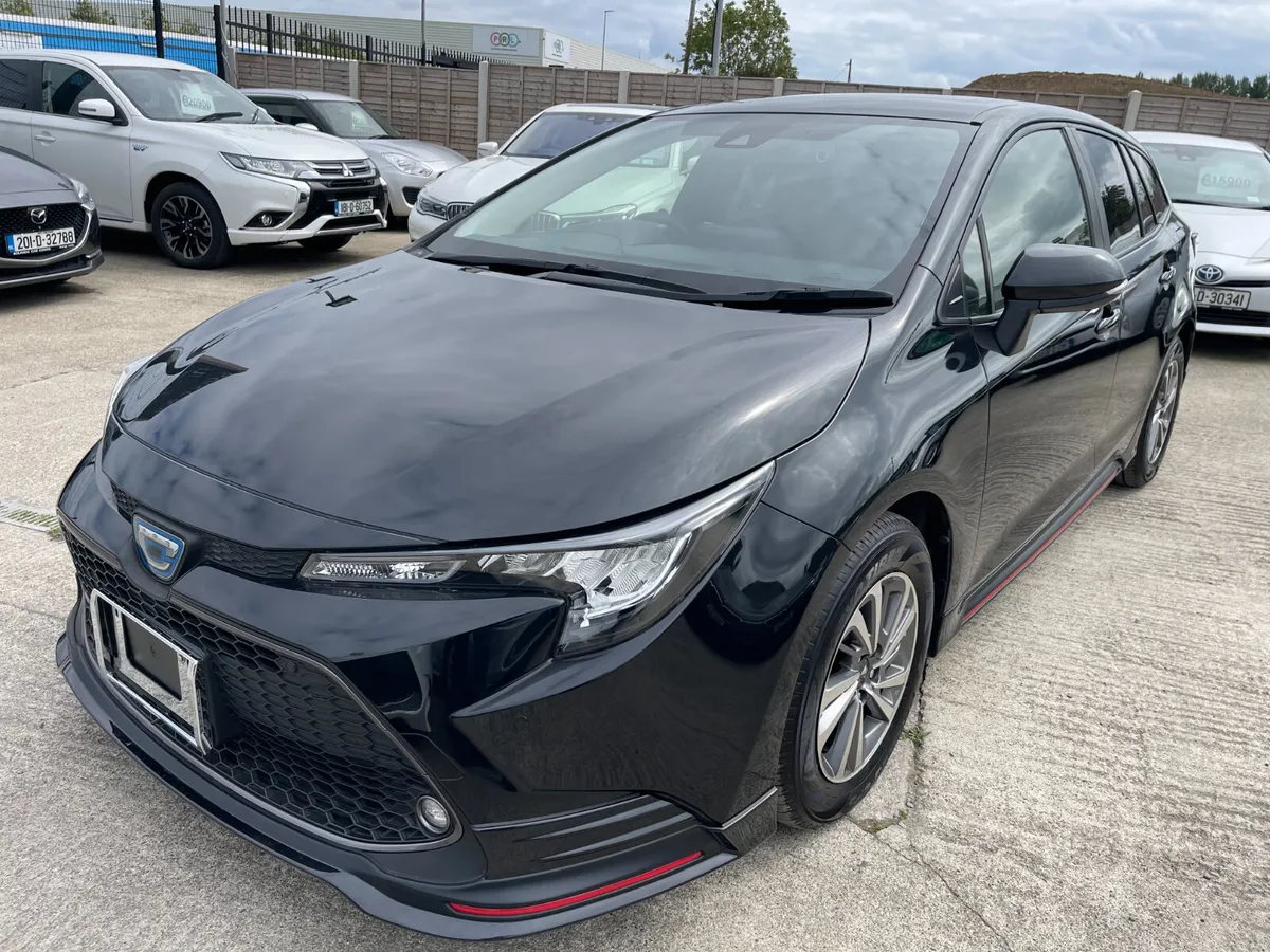 221 Toyota Corolla Hybrid 1.8 Automatic 5dr Model - Image 4