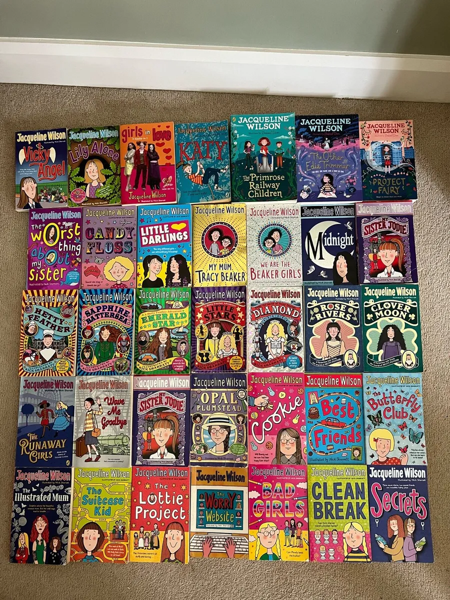Collection of 35 Jacqueline Wilson books - Image 1