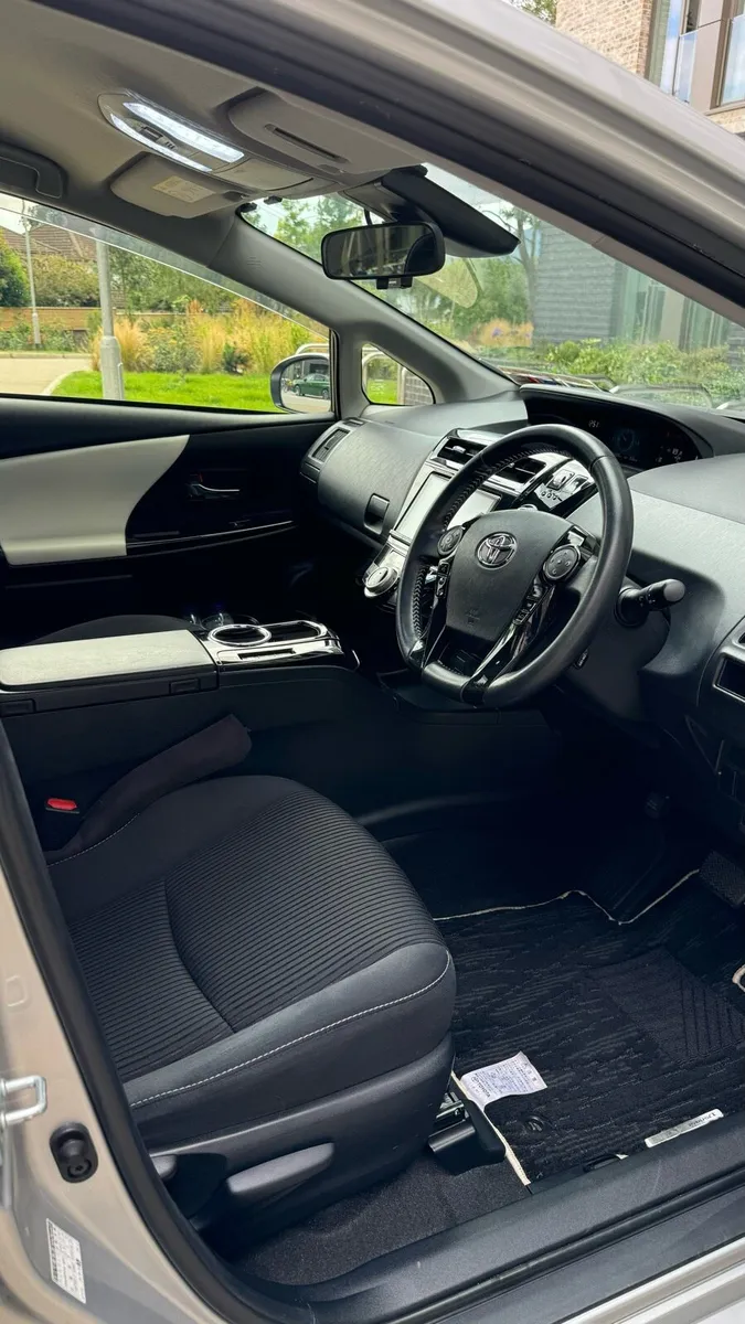 Toyota Prius Black Edition 7 Seater - Image 4