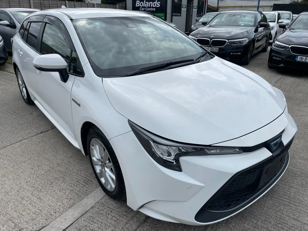 201 Toyota Corolla Hybrid 1.8 Automatic 5dr Tourer - Image 2