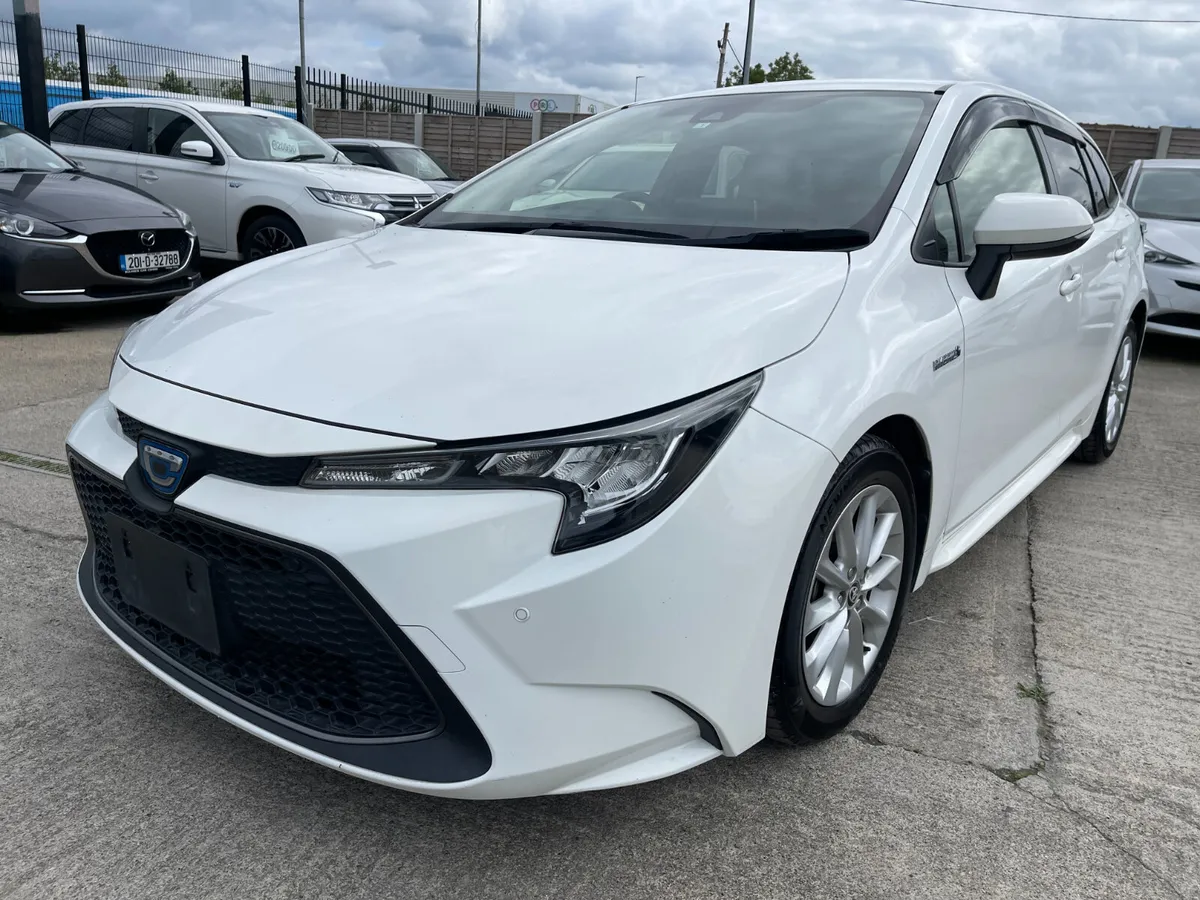 201 Toyota Corolla Hybrid 1.8 Automatic 5dr Tourer - Image 3