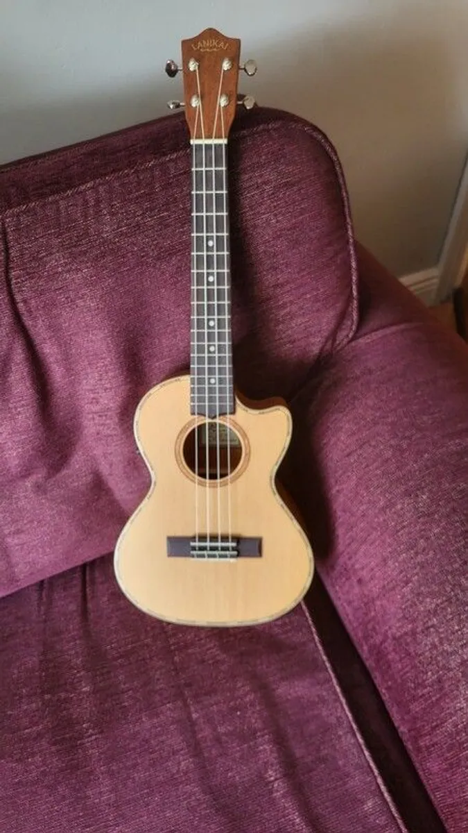 lanakai tenor ukulele model CDST-CET New