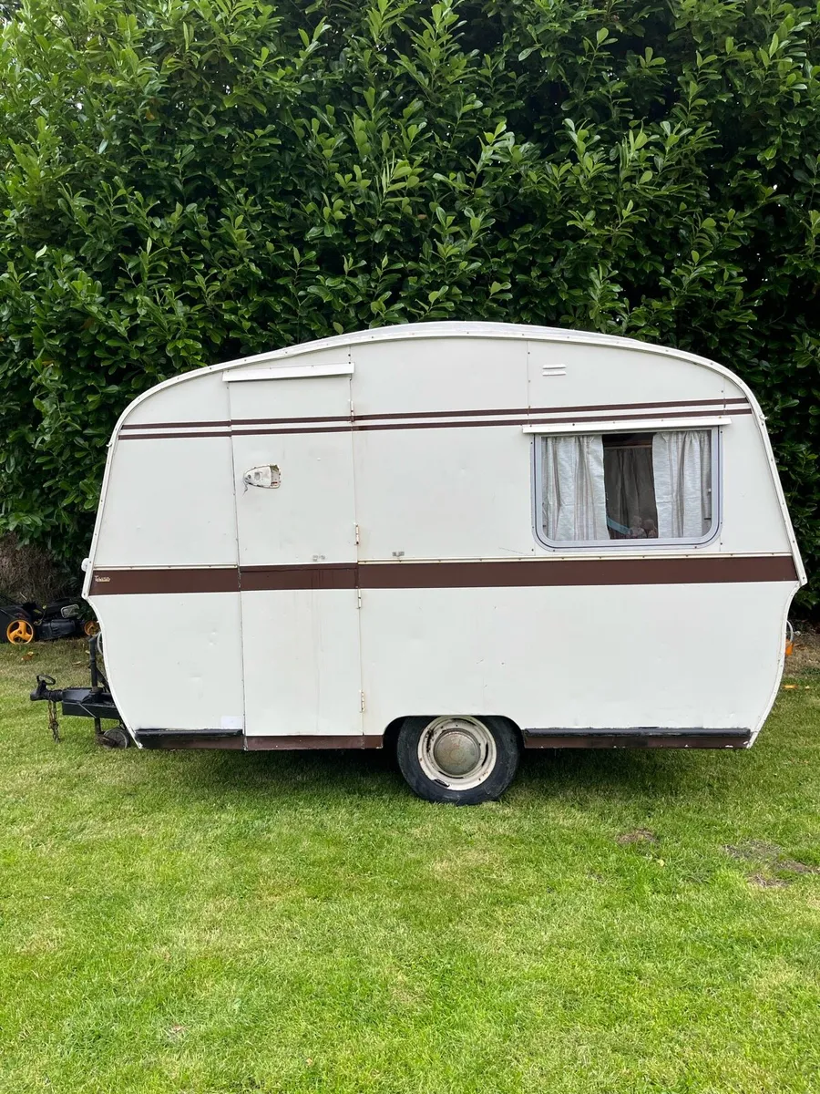 10ft caravan - Image 1