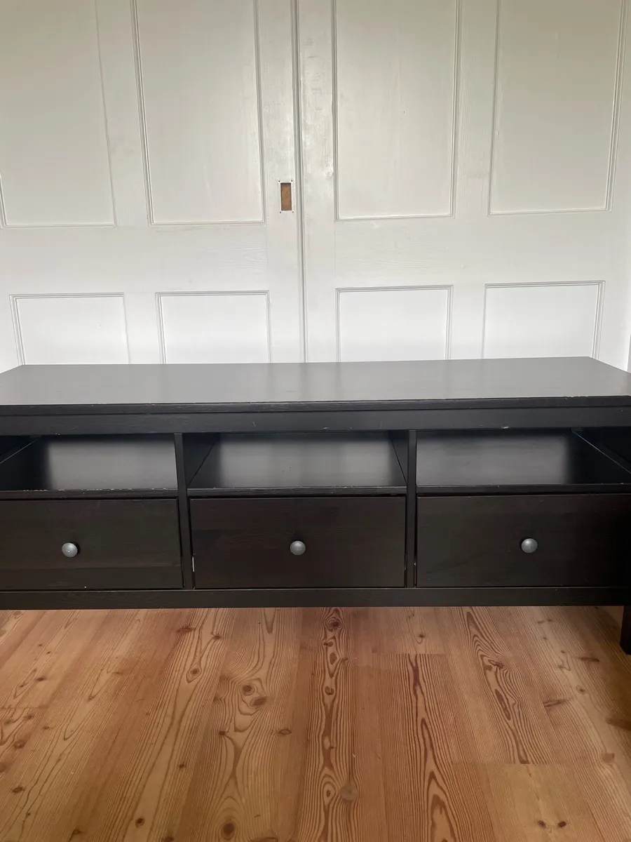 TV BENCH - Image 1