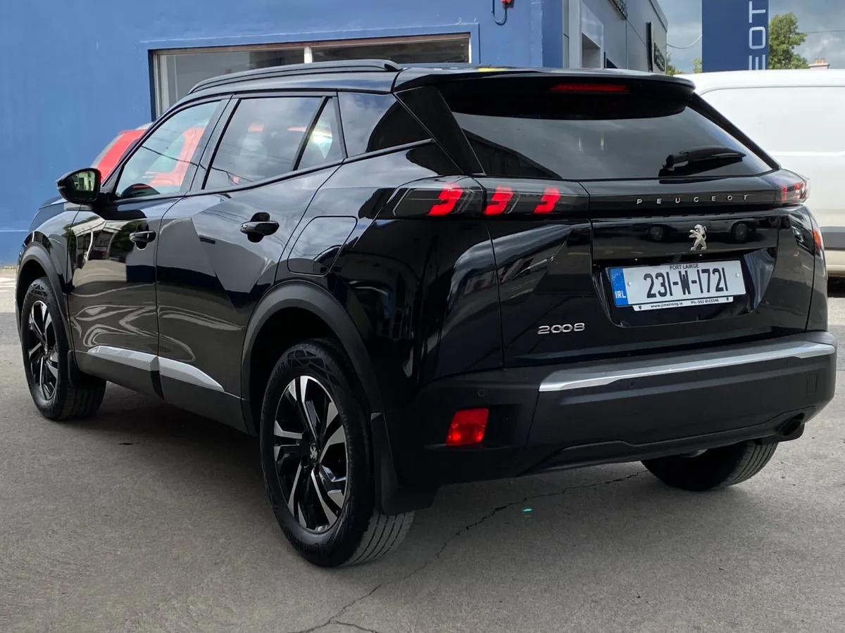 Peugeot 2008 1.2 Puretech 100bhp Allure - Image 3