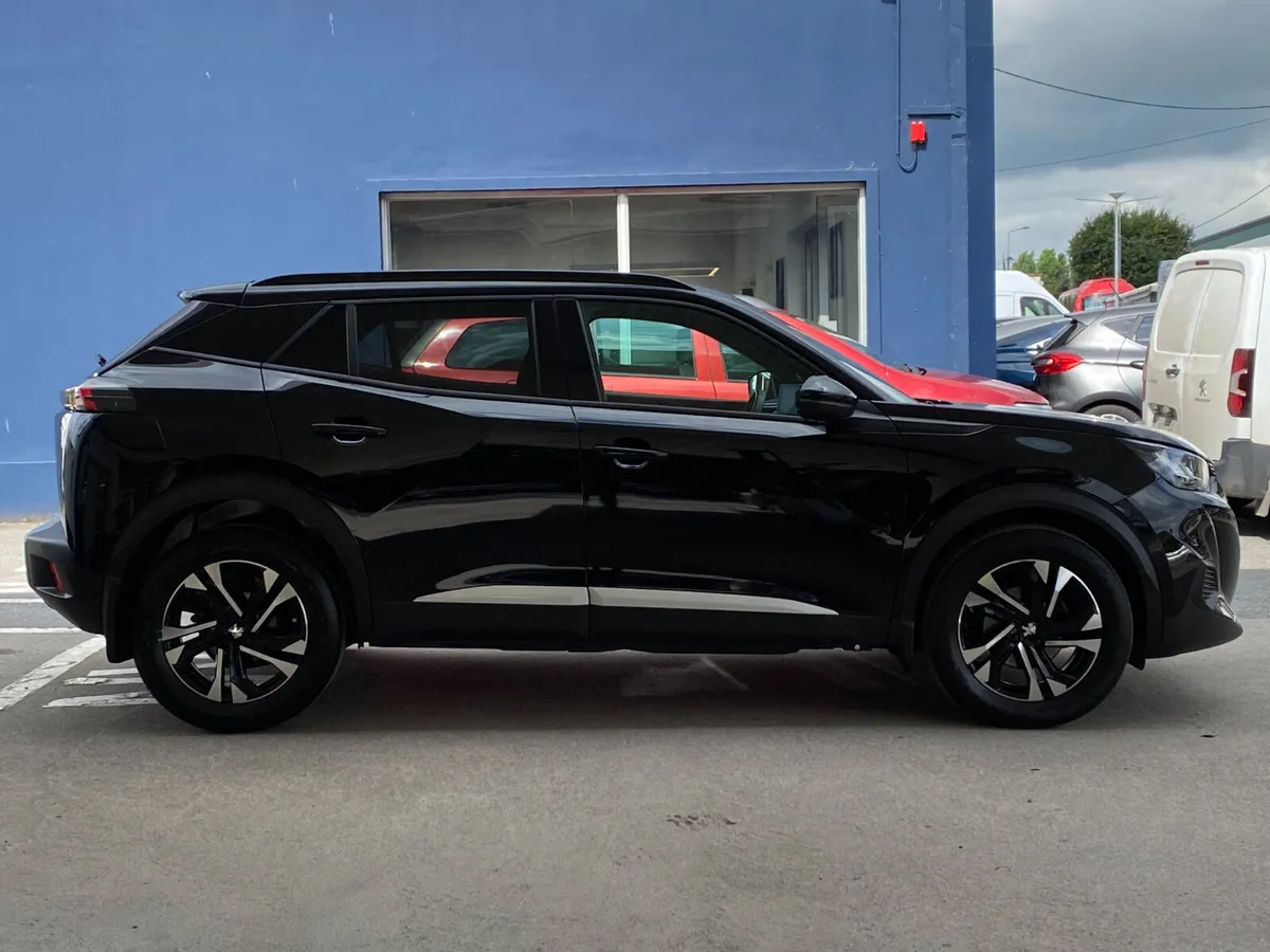Peugeot 2008 1.2 Puretech 100bhp Allure - Image 2
