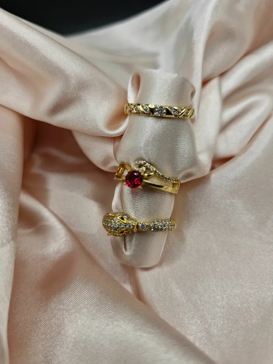 Jewellery - Image 1