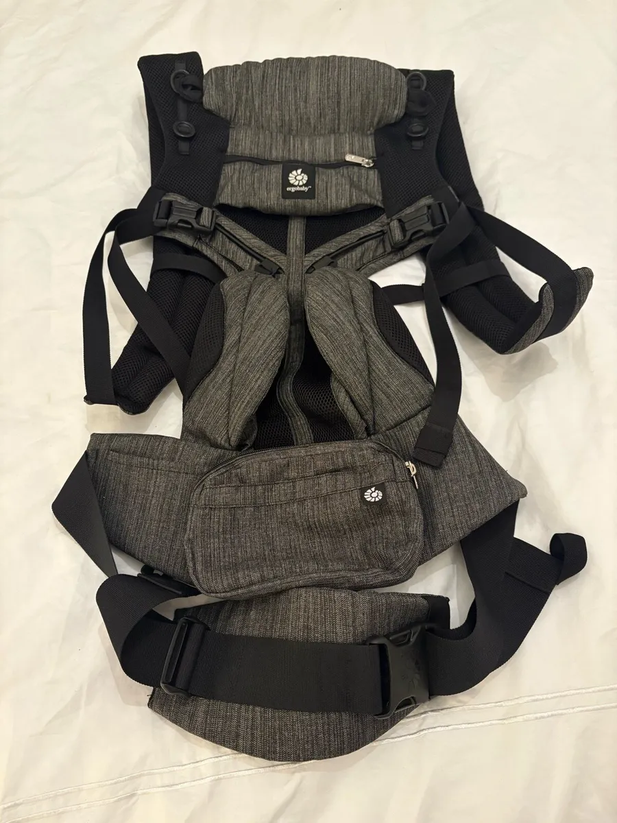 Ergobaby Carrier Omni 360 Cool Air - Image 1