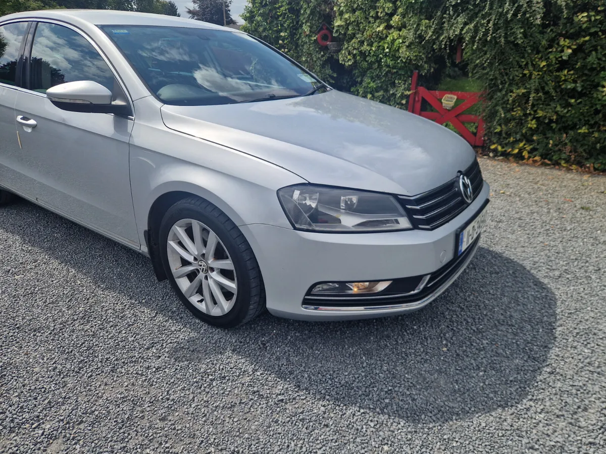 Volkswagen Passat 2.0 TDI 4 MOTION 2011 - Image 2