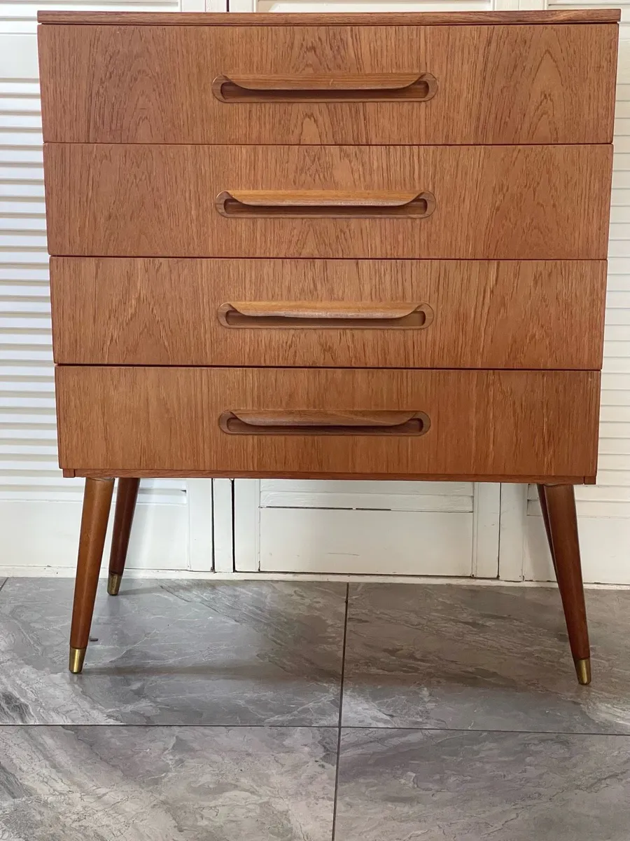 Mid century chest - Image 1