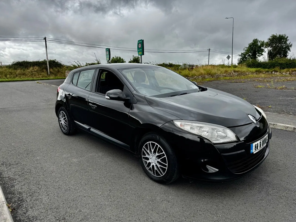 Renault Megane 1.5DCI 5 Door *NCT 04/26* - Image 2