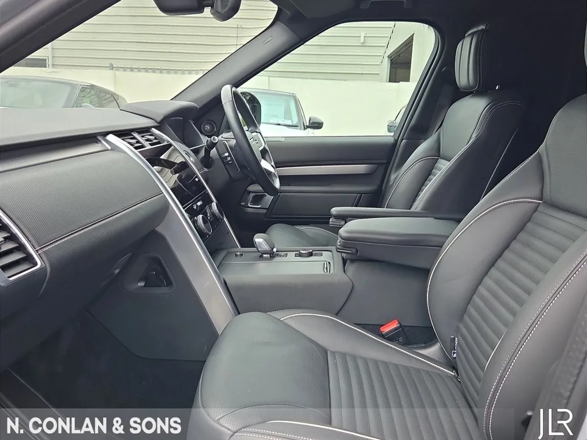 Land Rover Discovery 3.0d HSE Dynamic Auto 2 Seat - Image 3