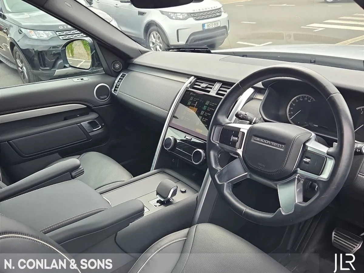 Land Rover Discovery 3.0d HSE Dynamic Auto 2 Seat - Image 4