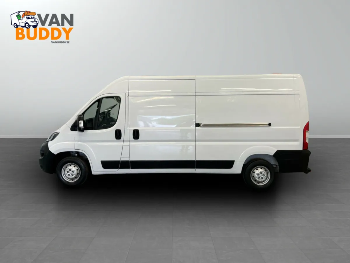 Peugeot Boxer 2.2 BlueHDi 335 Professional Premium - Image 2