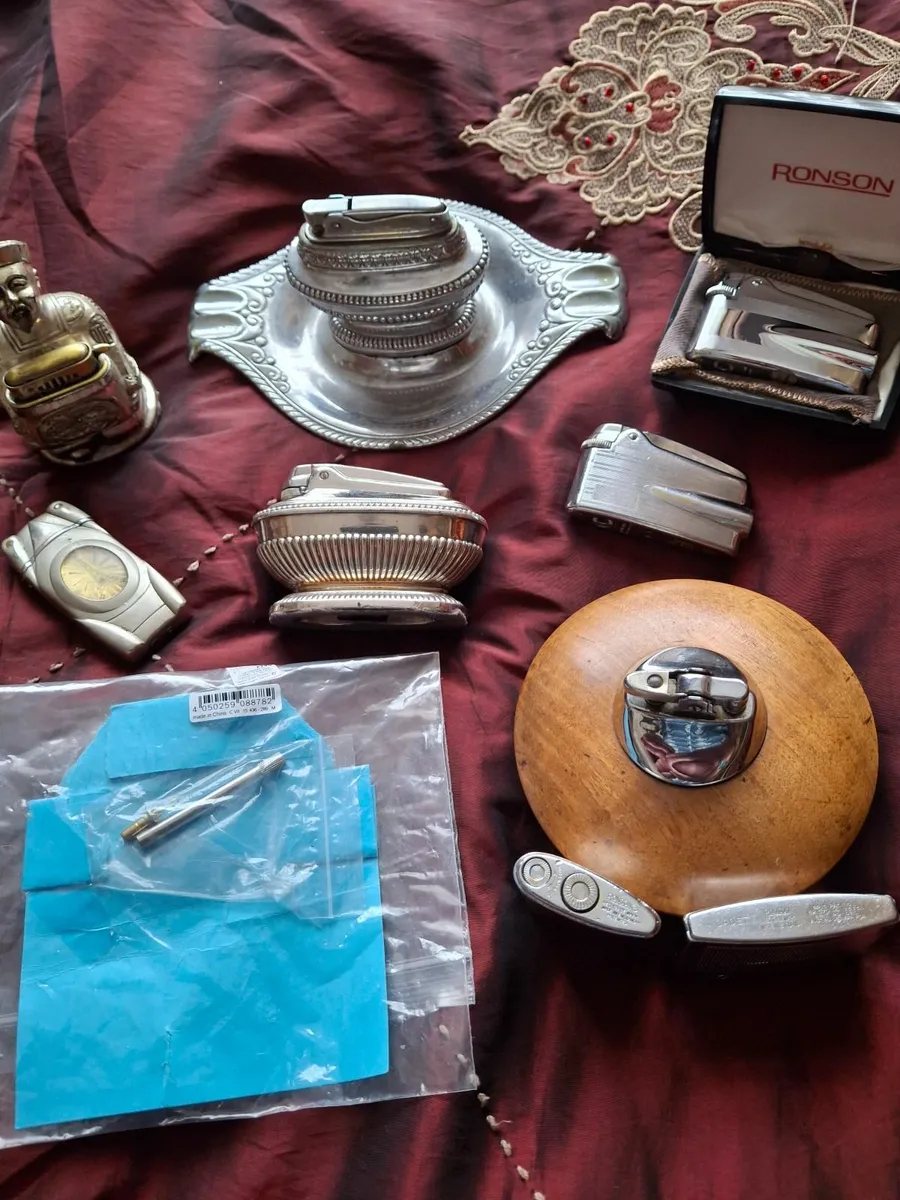VINTAGE  LIGHTERS - Image 1