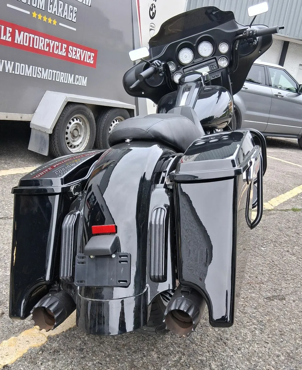 HARLEY DAVIDSON Other 2011 - Image 1