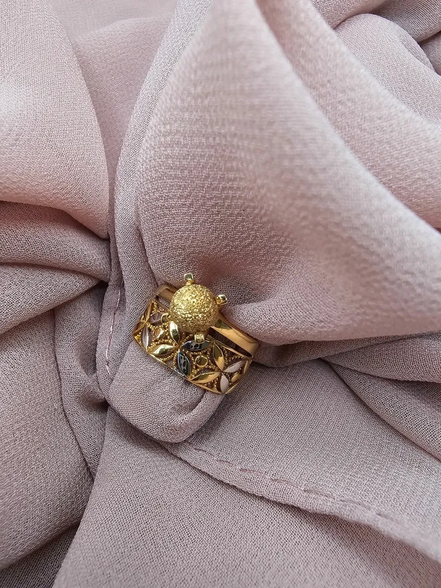 Jewellery - Image 1