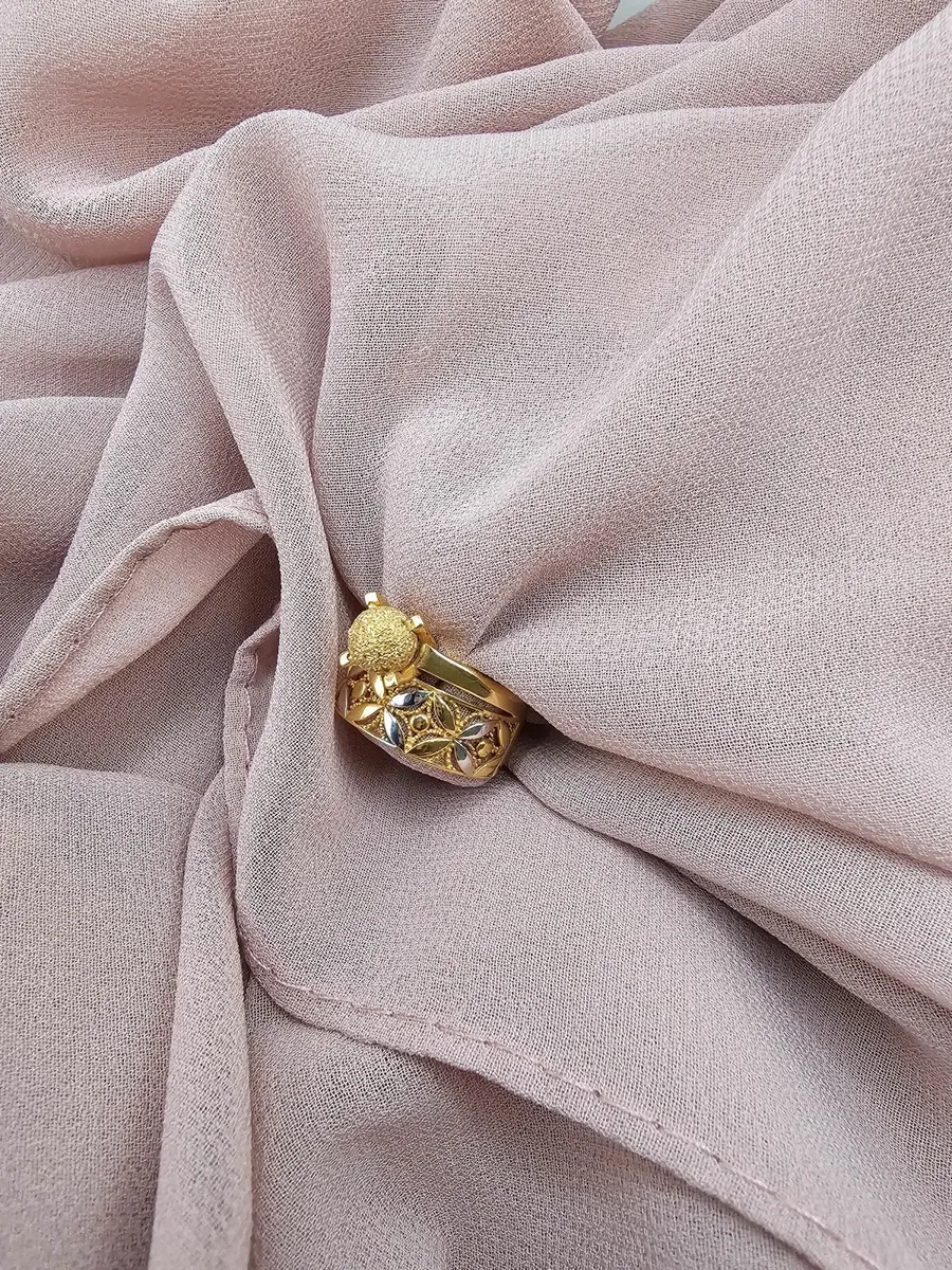 Jewellery - Image 3