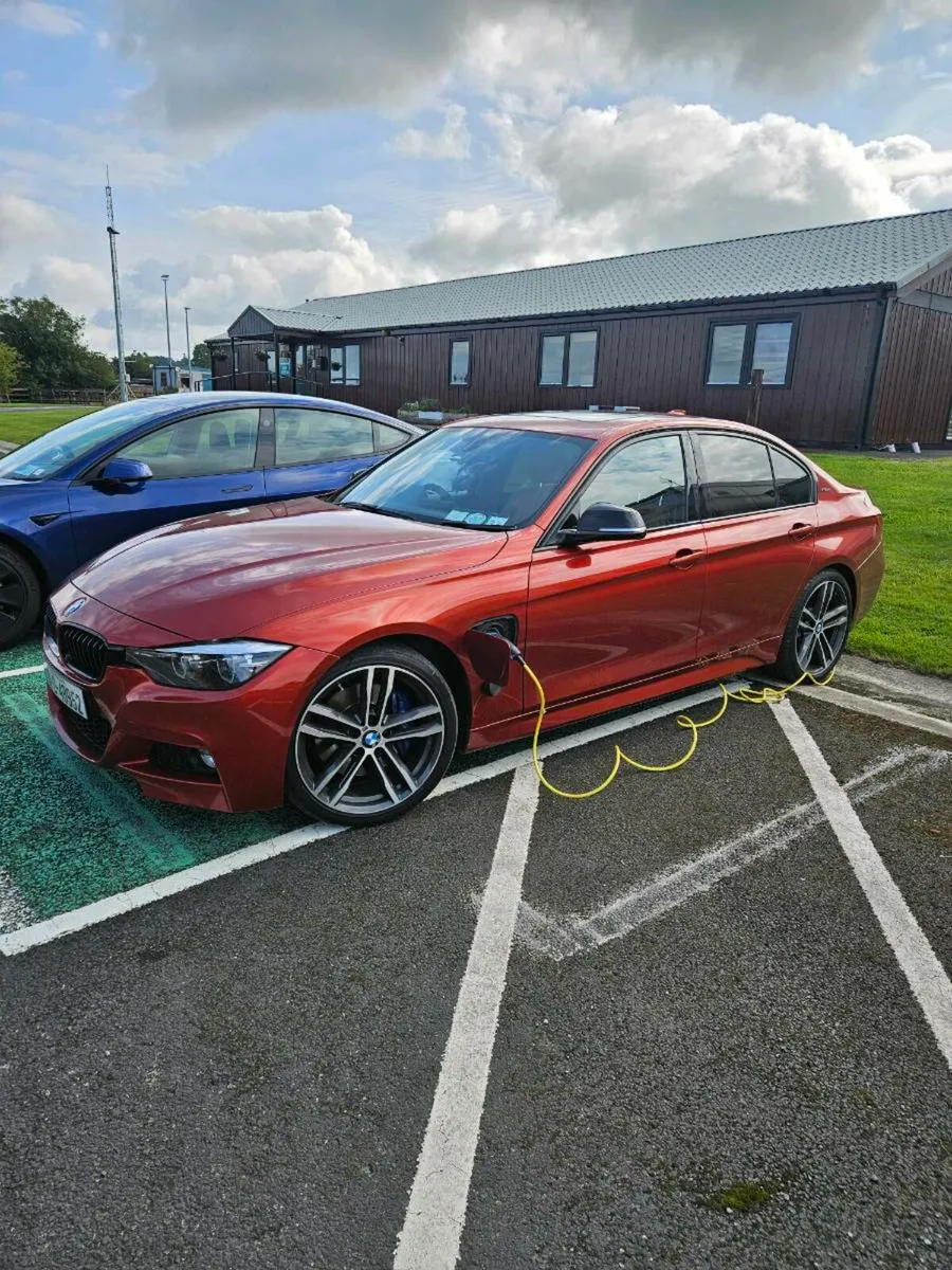 Bmw 330e - Image 2